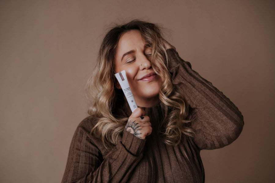 Self - Tanning Face Serum With Hyaluronic Acid, 20ml - Sccoti